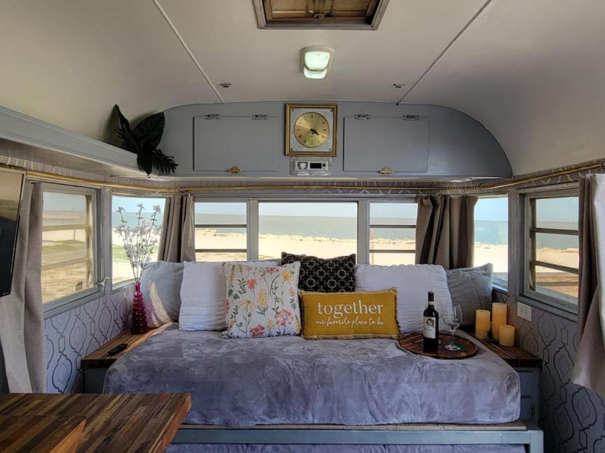 Maggie At The Beach - 1973 Vintage Rv Port Lavaca Luaran gambar