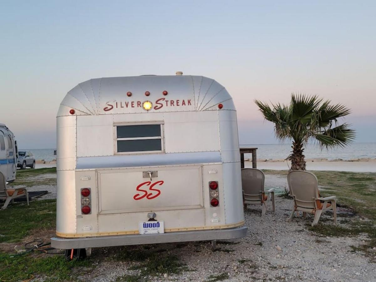 Maggie At The Beach - 1973 Vintage Rv Port Lavaca Luaran gambar